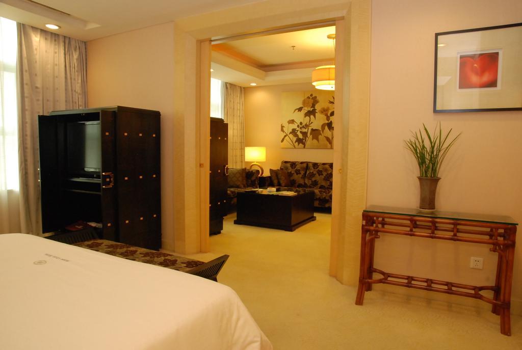 东莞君兰酒店 Grand Land Hotel Dongguan (Guangdong) Exterior foto